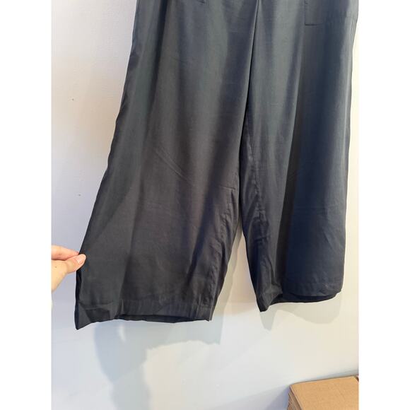 Club Monaco High-Waisted Culottes Caviar Black Size 10 – Wide-Leg Cropped Pants - Picture 3 of 7